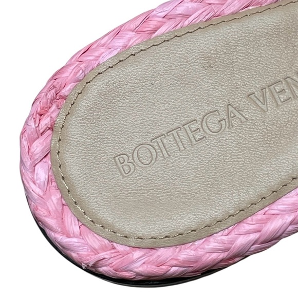 Bottega Veneta Pink Raffia Stretch Flat Sandals in Blossom Size 36 / US 6 - Picture 2 of 14
